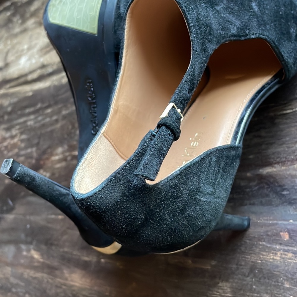 NWOT Calvin Klein size 9 Suede Bootie with side buckle - Picture 9 of 16
